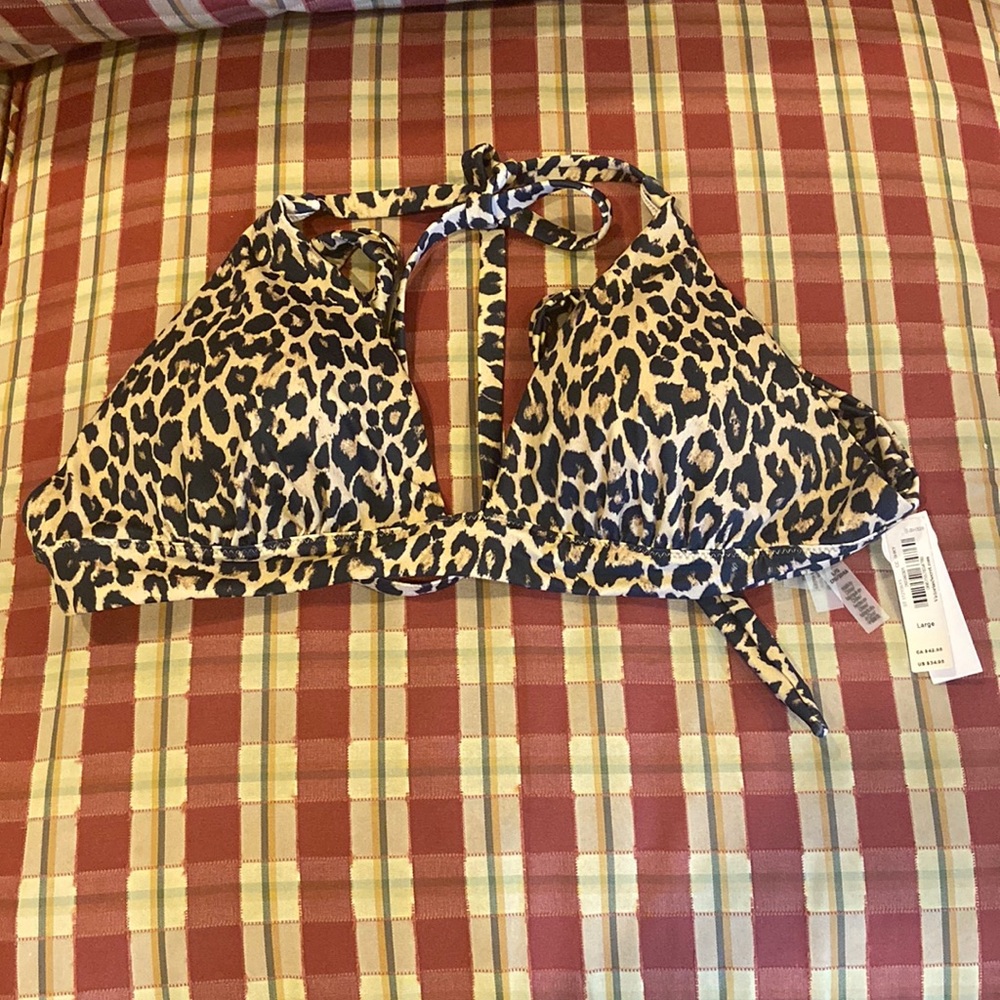 NWT Victorias Secret bikini top